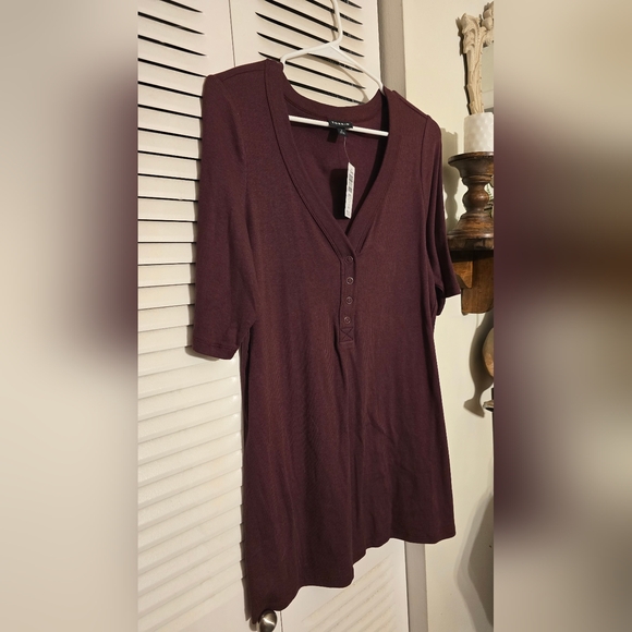 Torrid Plum V-Neck Buttoned Top - Picture 5 of 5